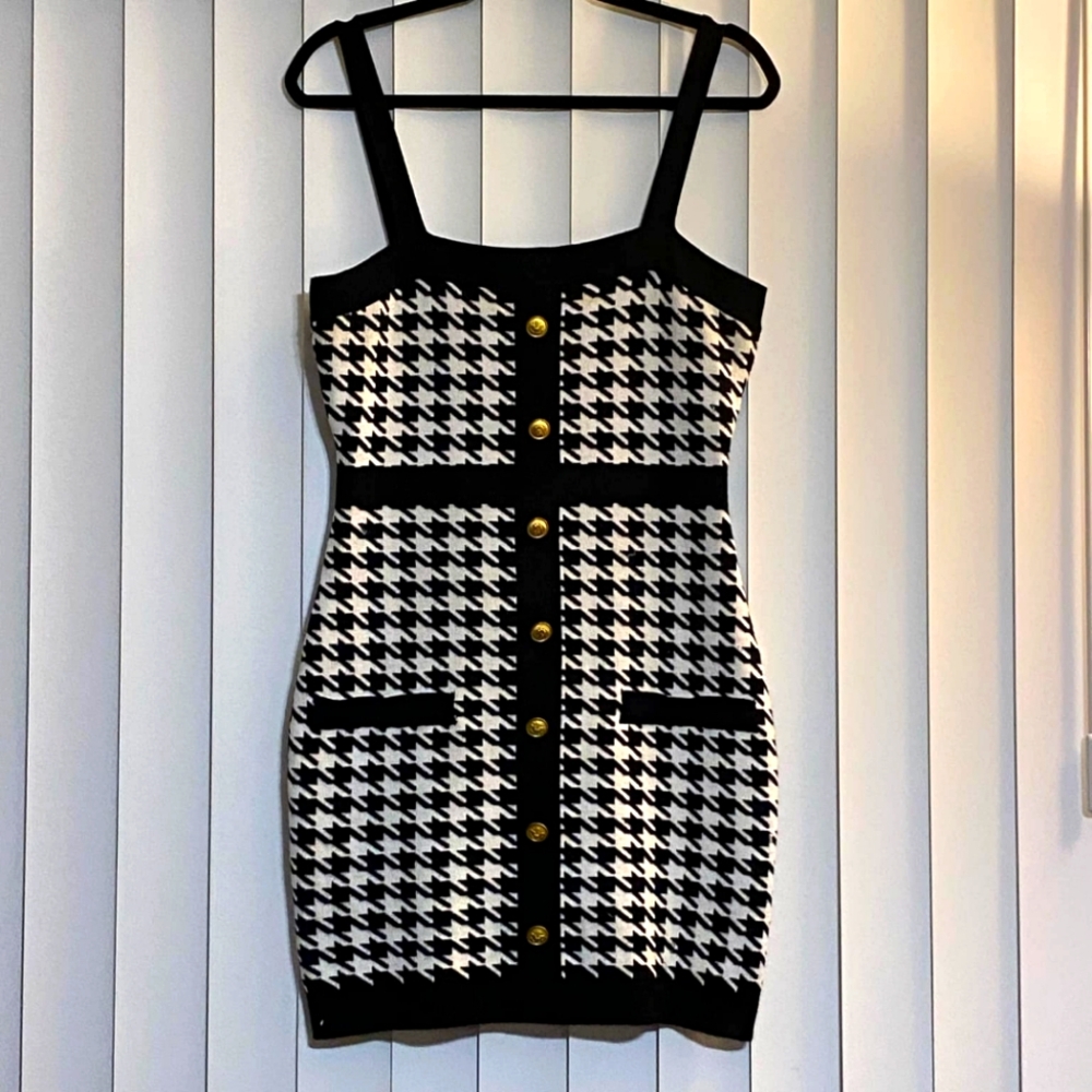 Coco and Shay Medium Mini Knit Dress Warm Cozy Plaid Short Chic